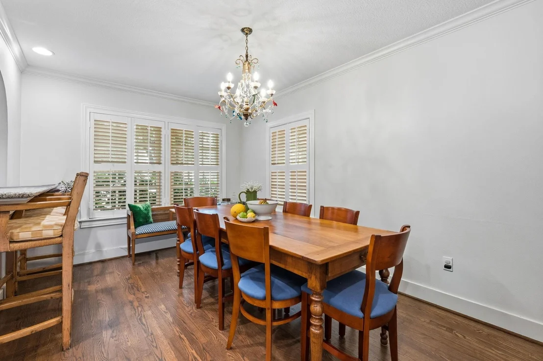 Photo of 6111 Wakeforest Avenue
