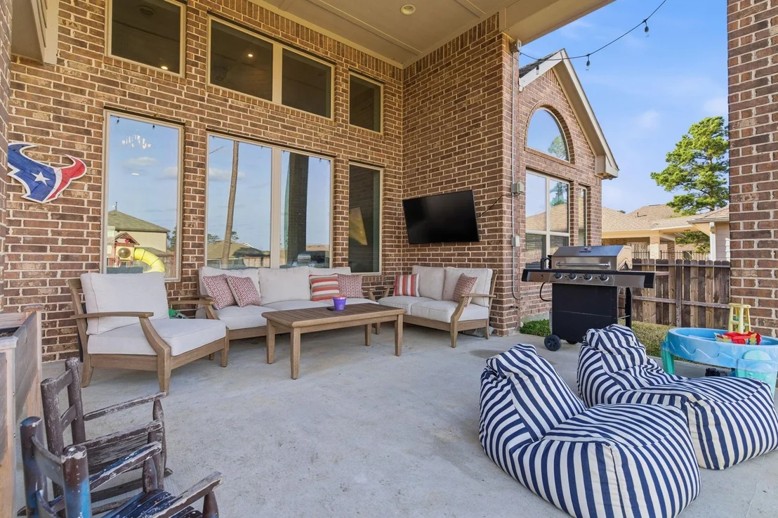 Photo of 40664 Damuth Drive
