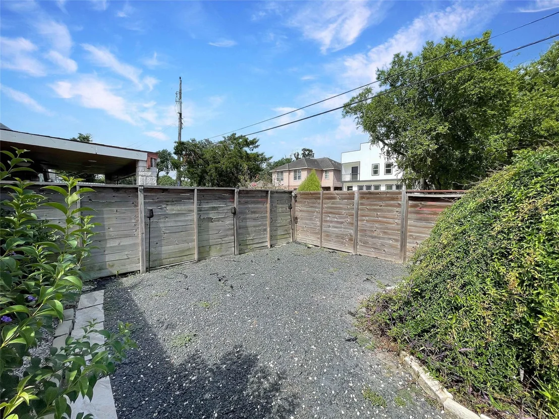Photo of 6811 Saint Augustine Street