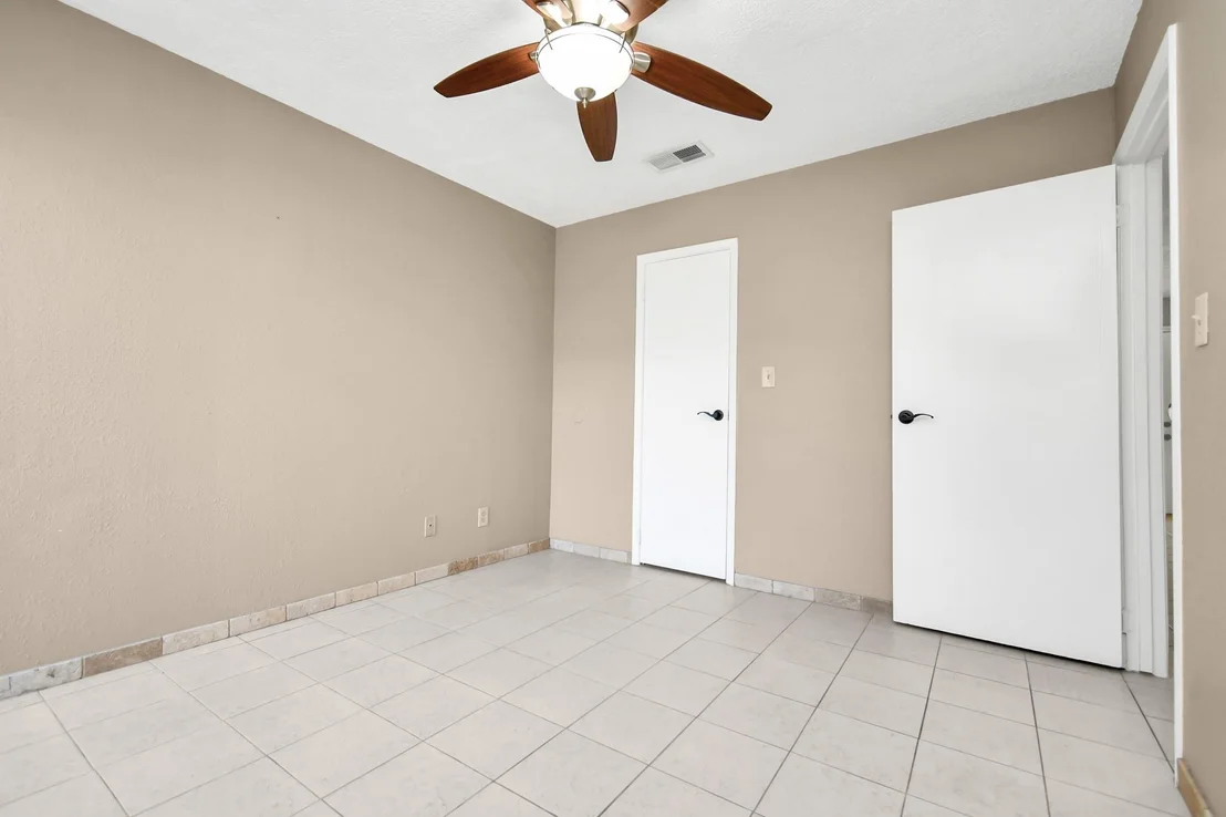 Photo of Unit 250D at 2501 Gulf Freeway