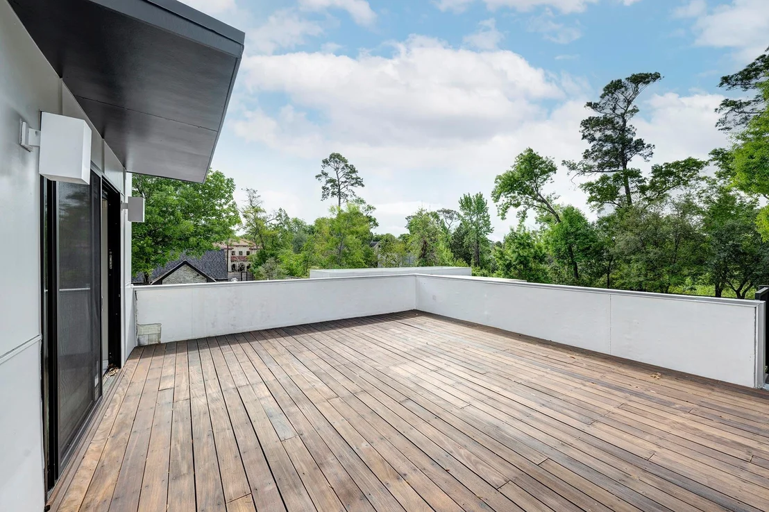 Photo of 8317 Hunters Creek Drive