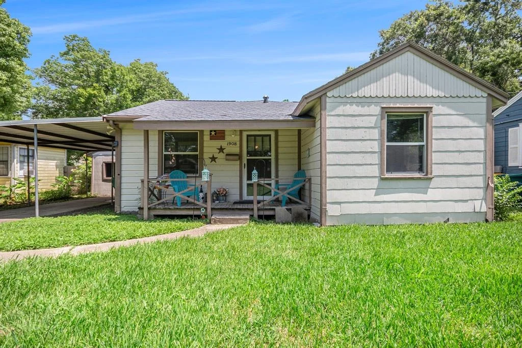 Photo of 1908 Oleander Drive