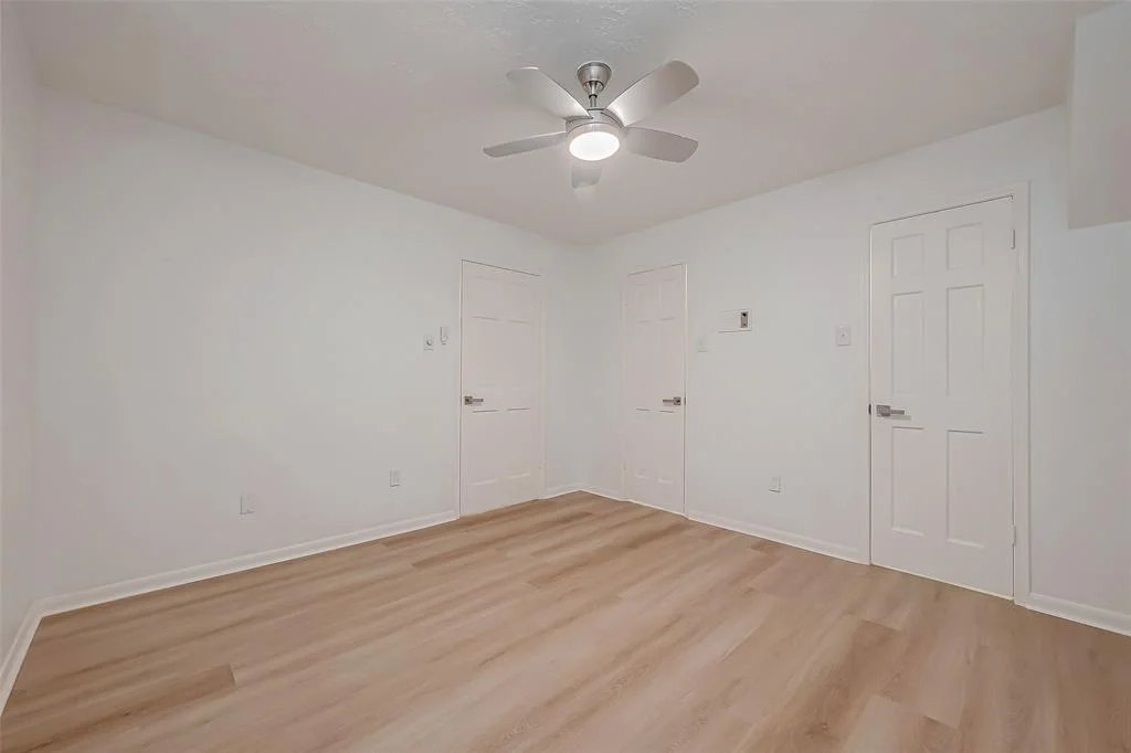 Photo of 5902 Templegate Drive
