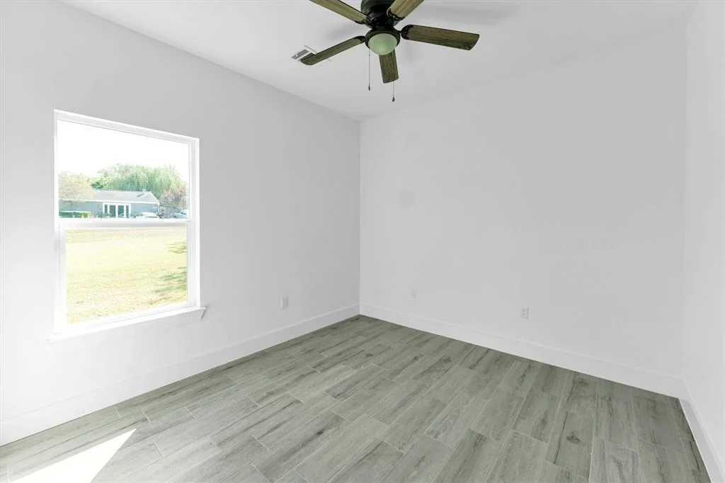 Photo of 1005 Lake View Drive
