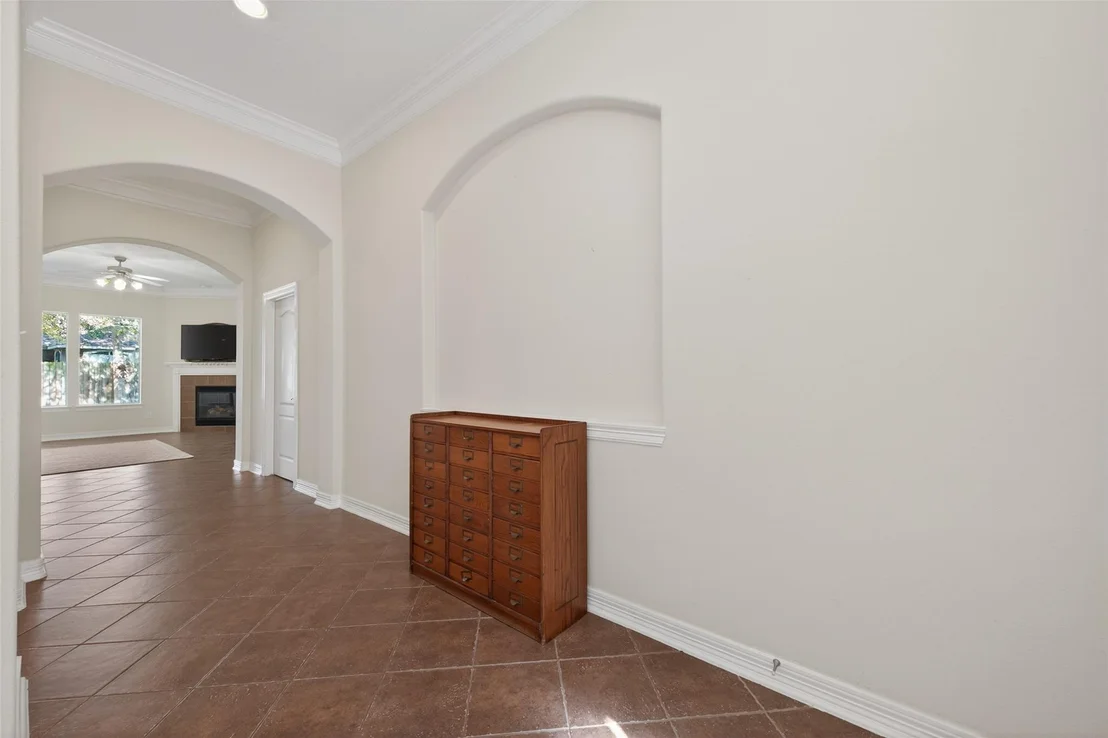 Photo of 3327 Willowbend Road