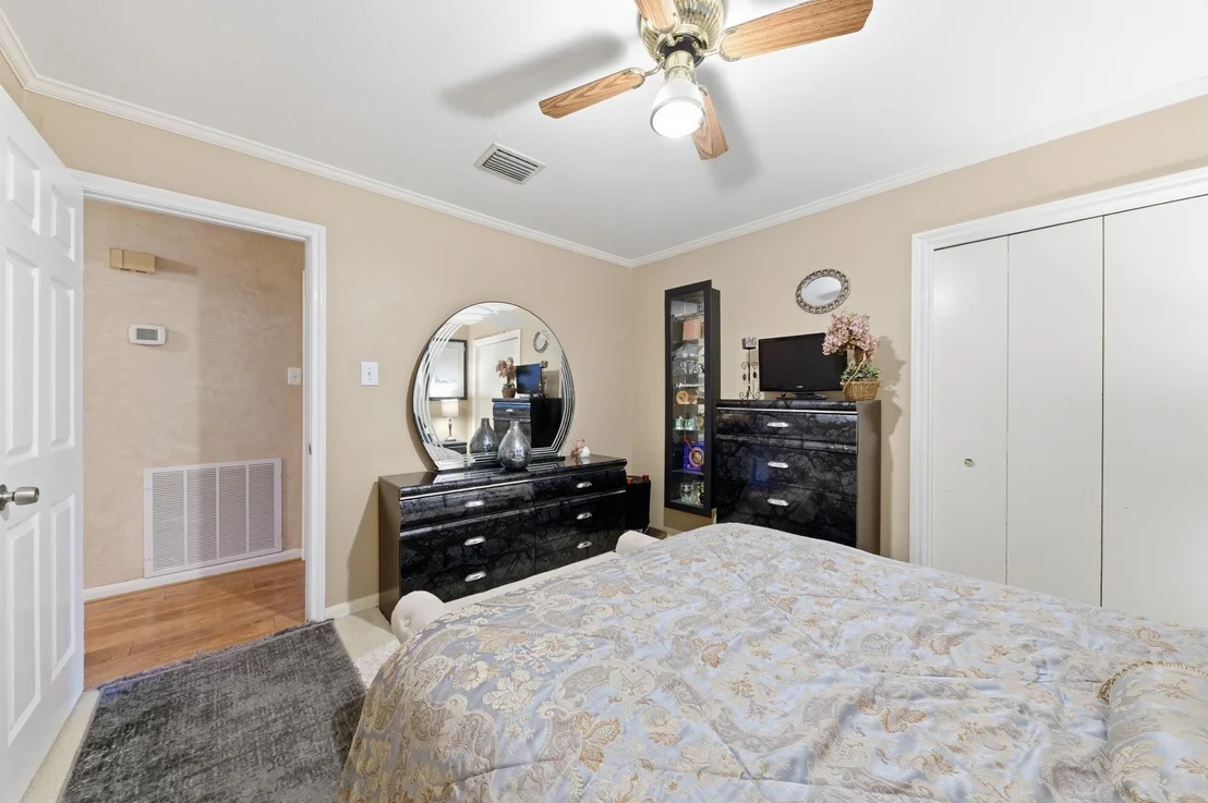 Photo of 942 Brunswick Circle