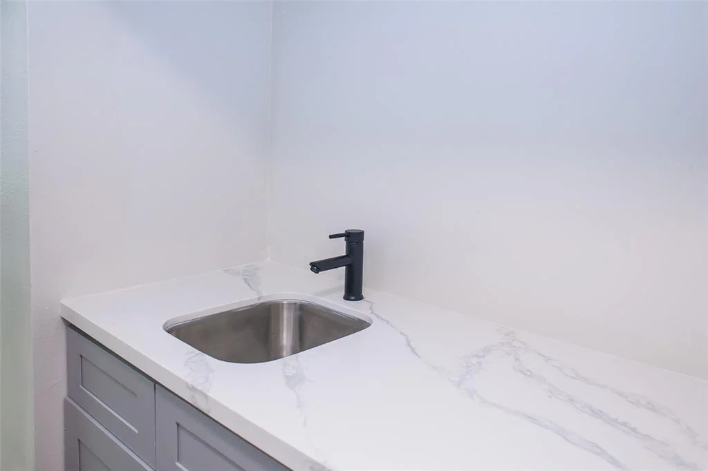 Photo of 1222 Lynn Lane