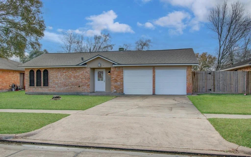Photo of 10102 Winding Trail Road
