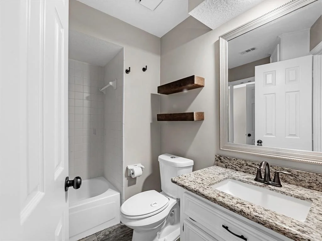 Photo of 5831 Mountain View Drive