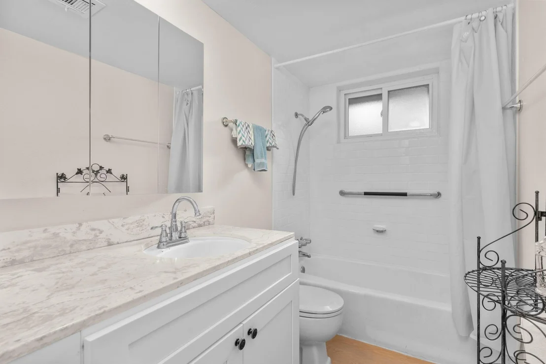 Photo of 9018 Rutherford Lane
