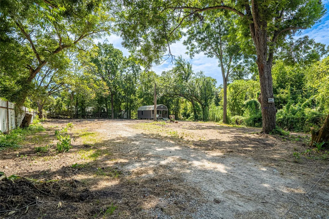 Photo of 4906 Edgewater Drive