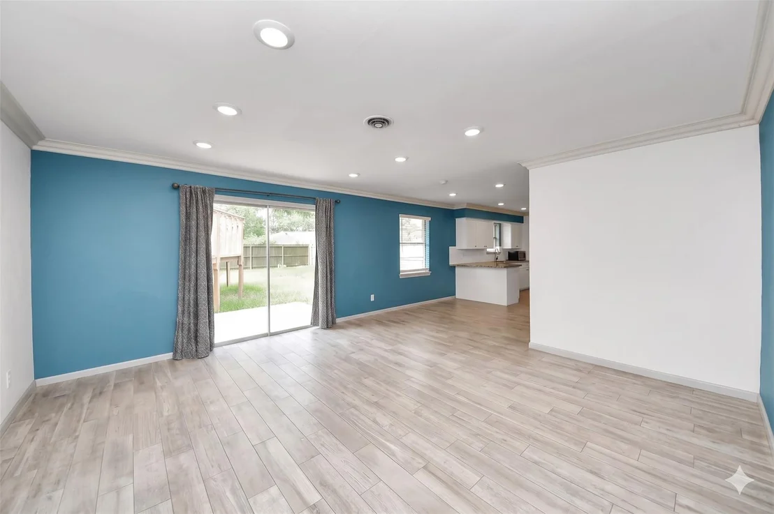 Photo of 5815 Effingham Drive