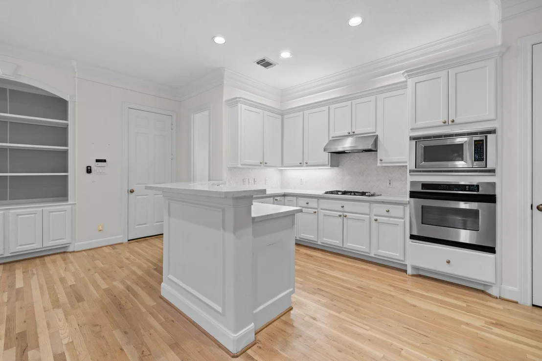 Photo of 3403 Crest Hill Lane