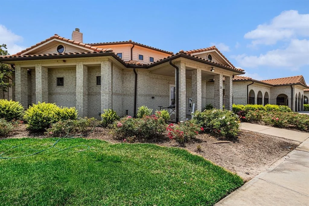 Photo of 20 Santa Clara Drive