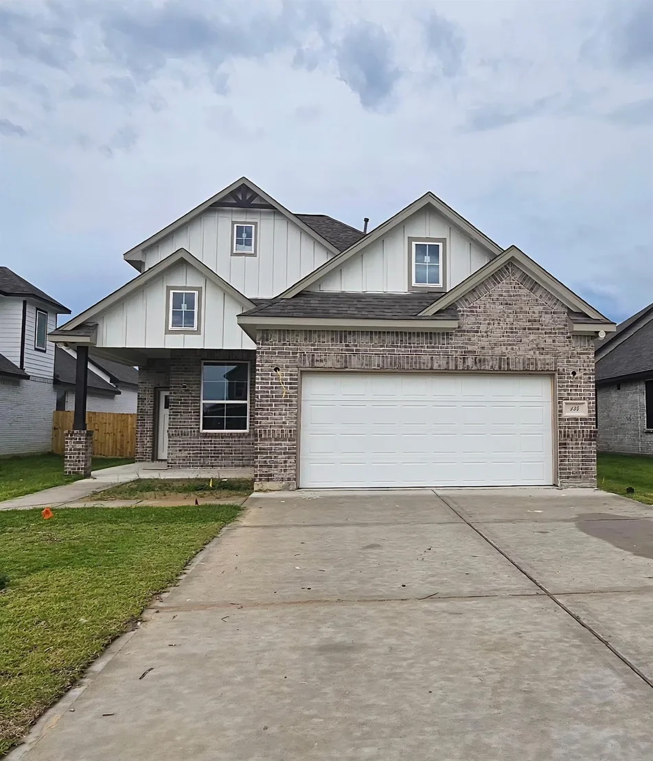 Photo of 134 Peachleaf Court