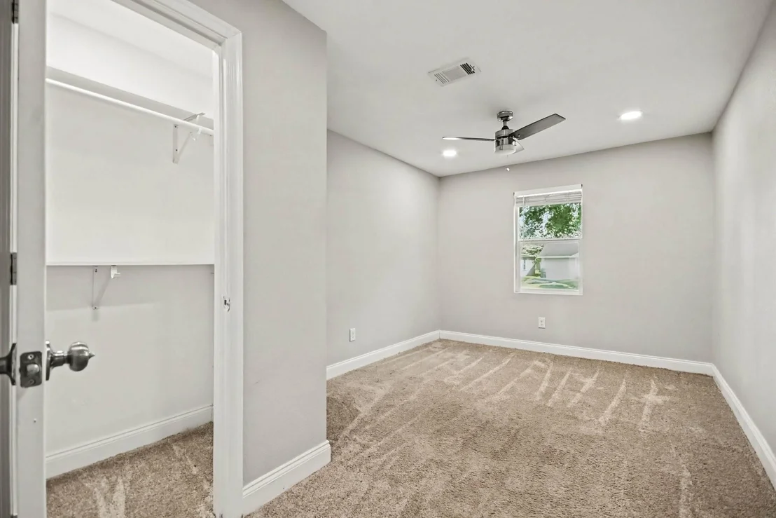 Photo of 7346 Okinawa Road