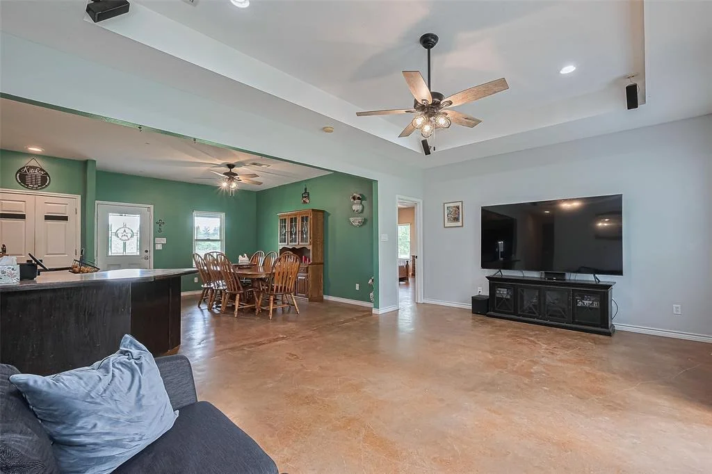 Photo of 5396 Duff Road