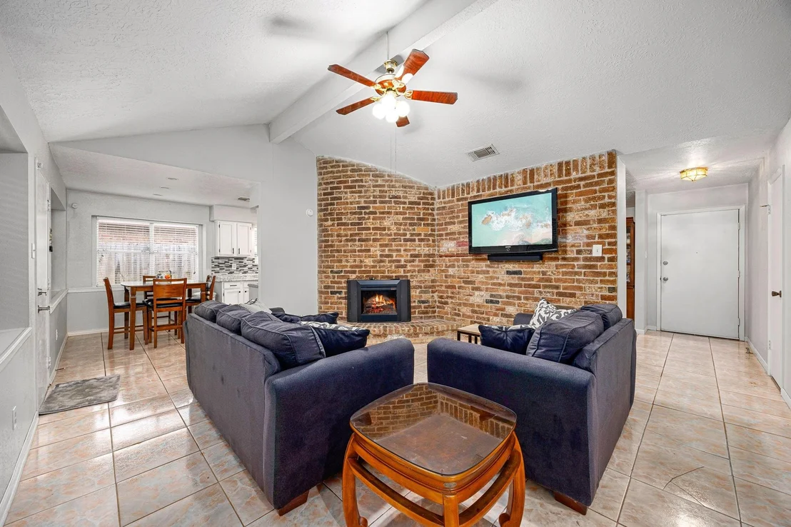 Photo of 1343 Somercotes Lane