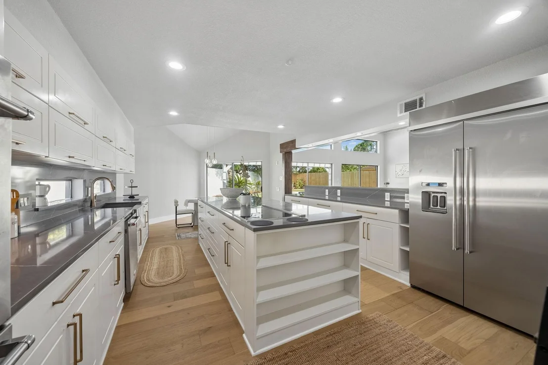 Photo of 12002 S Circle Drive