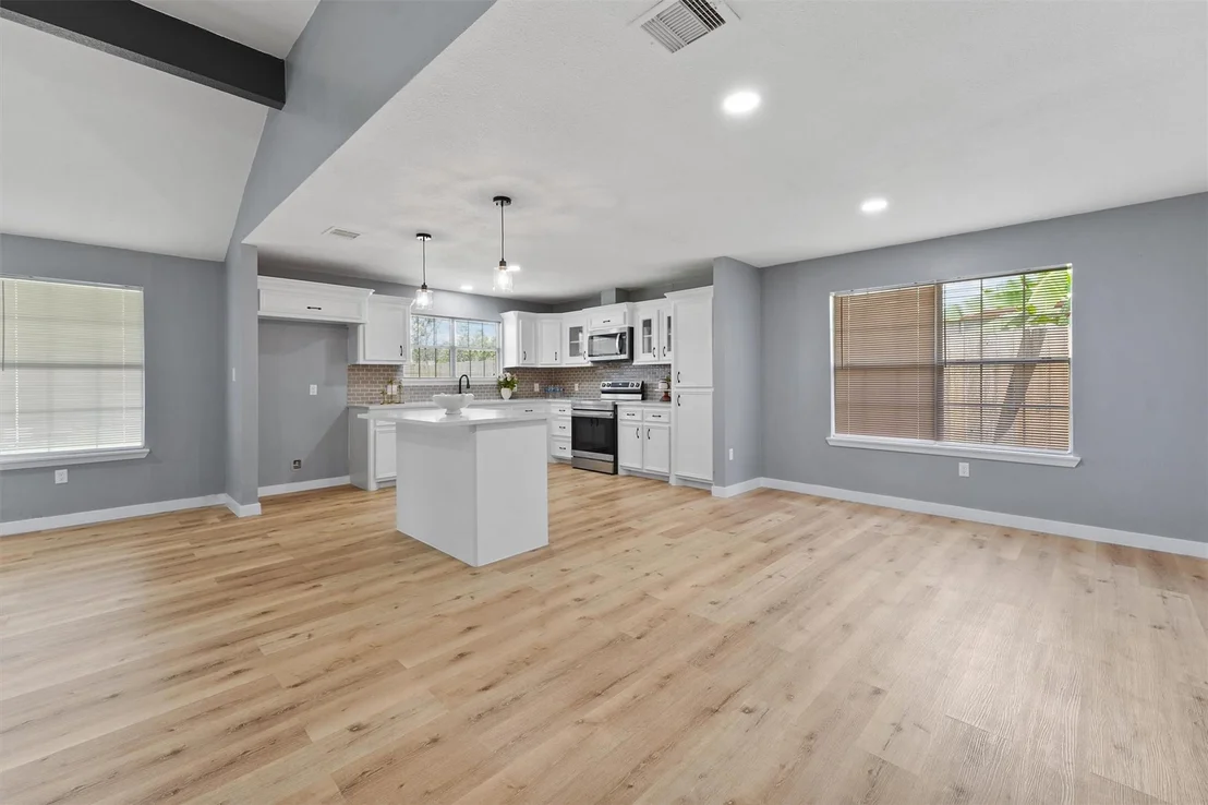 Photo of 10723 Mackenzie Drive