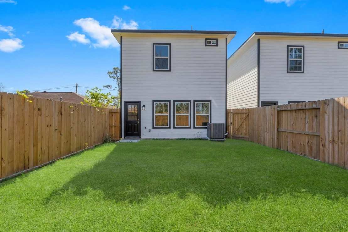 Photo of 8161 Crestview Drive