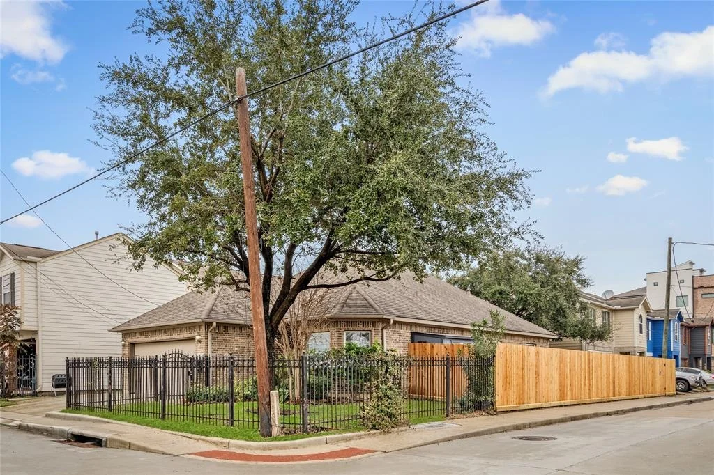 Photo of 1502 Robin Street