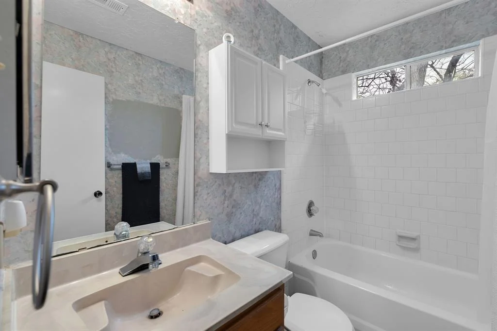 Photo of 6826 Bullinger Drive