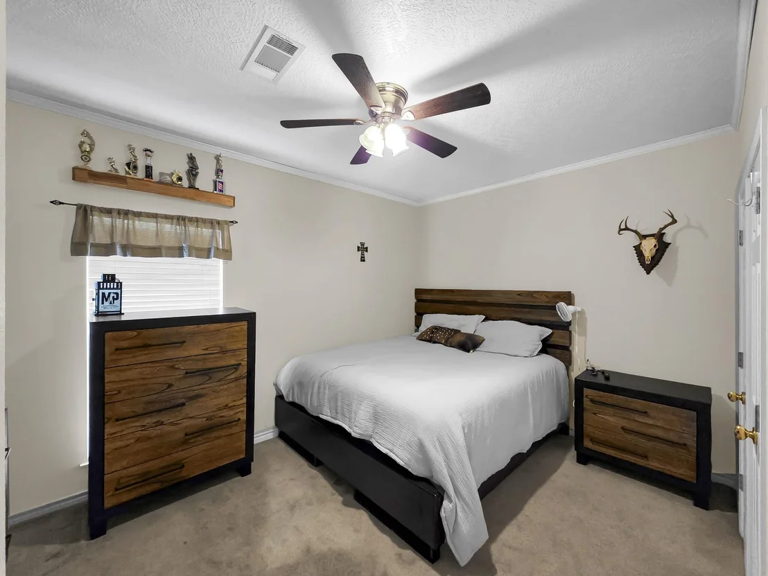 Photo of 520 Meadow Lane