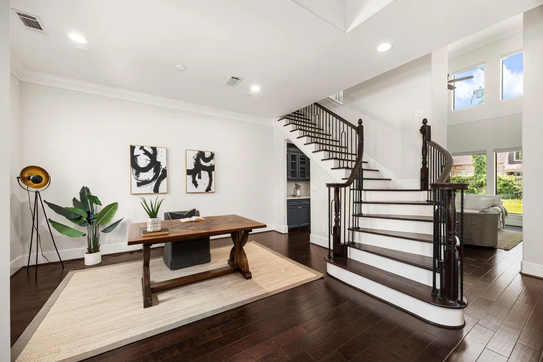 Photo of 1211 Chamboard Lane