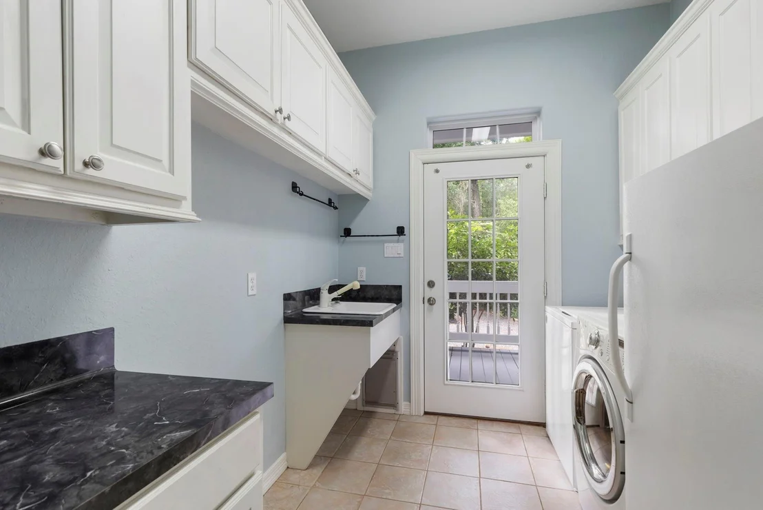 Photo of 10810 Lake Windcrest