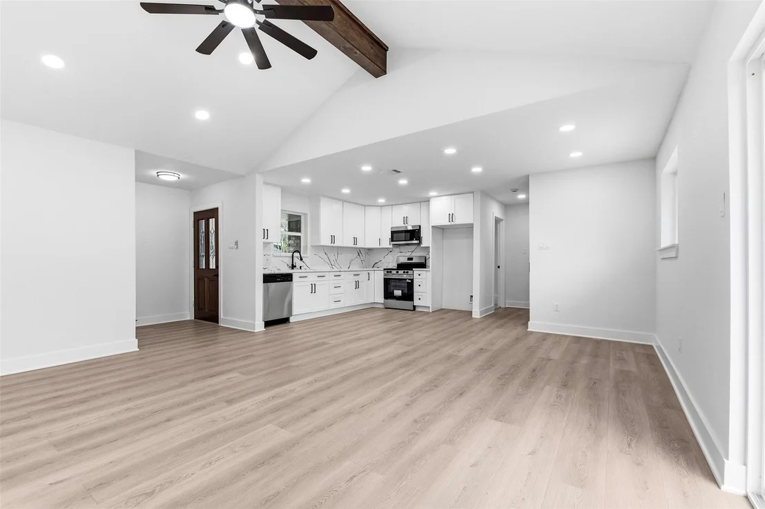 Photo of 7502 Woodsman Trail