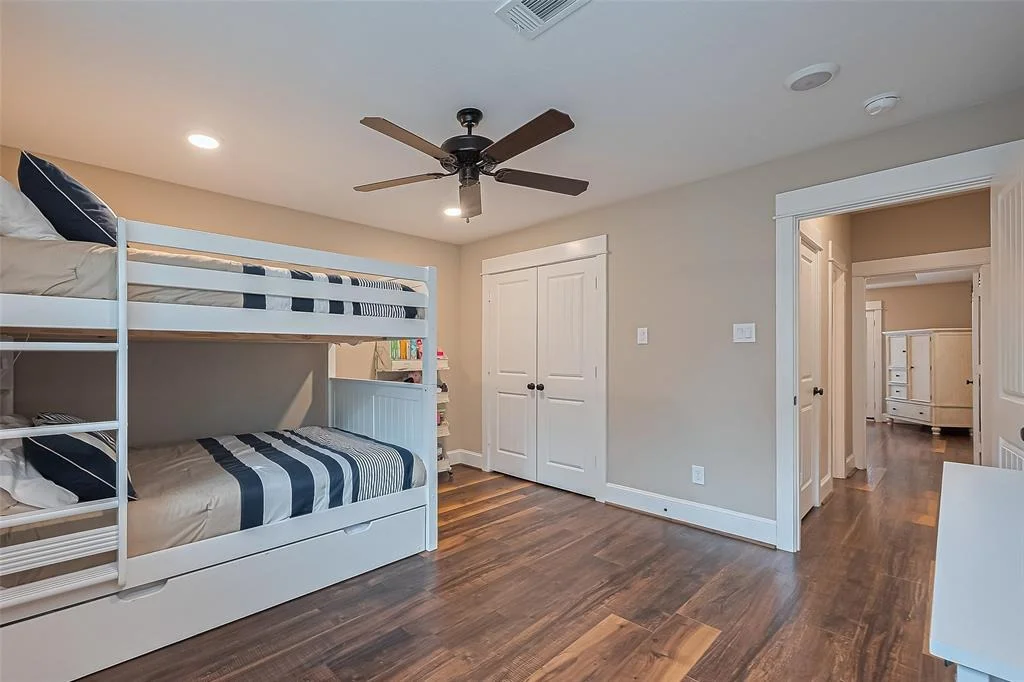 Photo of 722 River Plantation Drive
