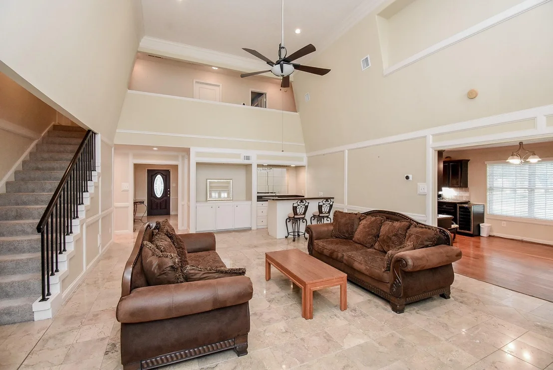 Photo of 426 Longview Drive