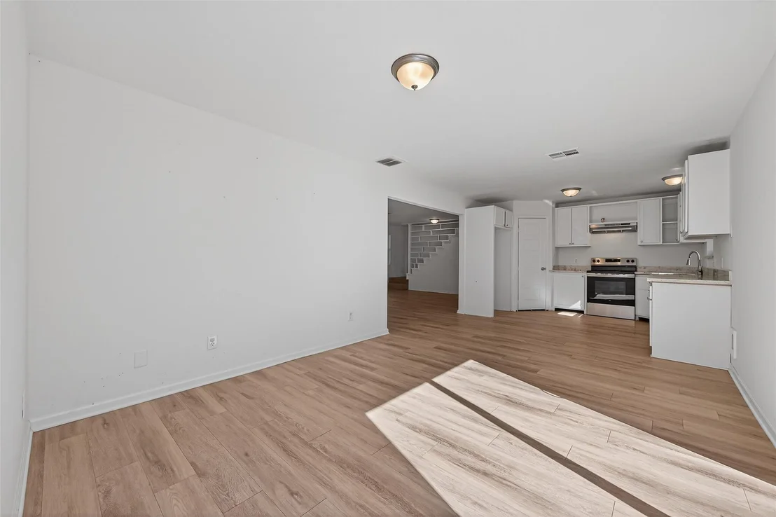 Photo of 170 Walter Drive