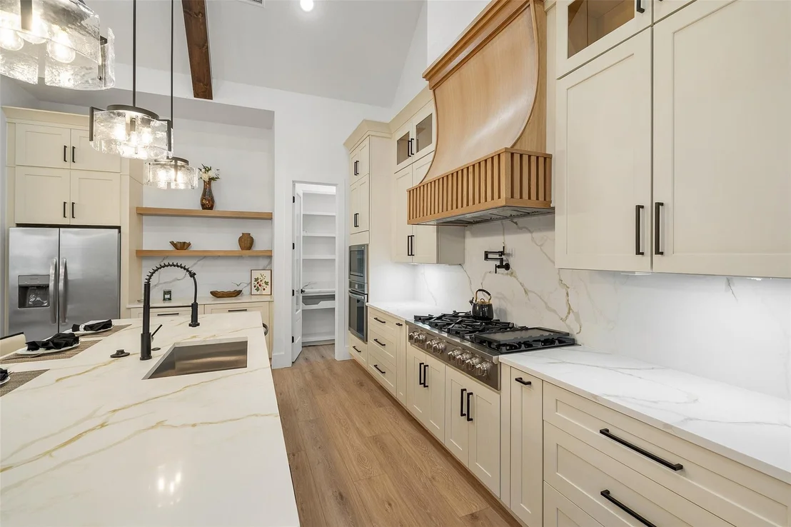 Photo of 258 Pinerock Lane