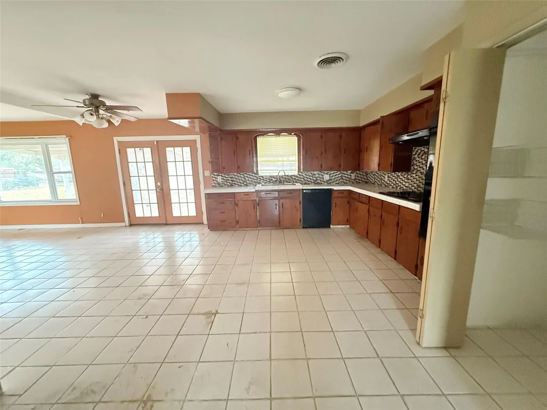 Photo of 4100 Mockingbird Lane