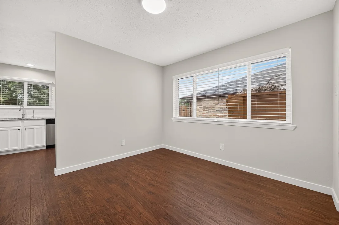 Photo of 9523 Riverside Lodge Drive