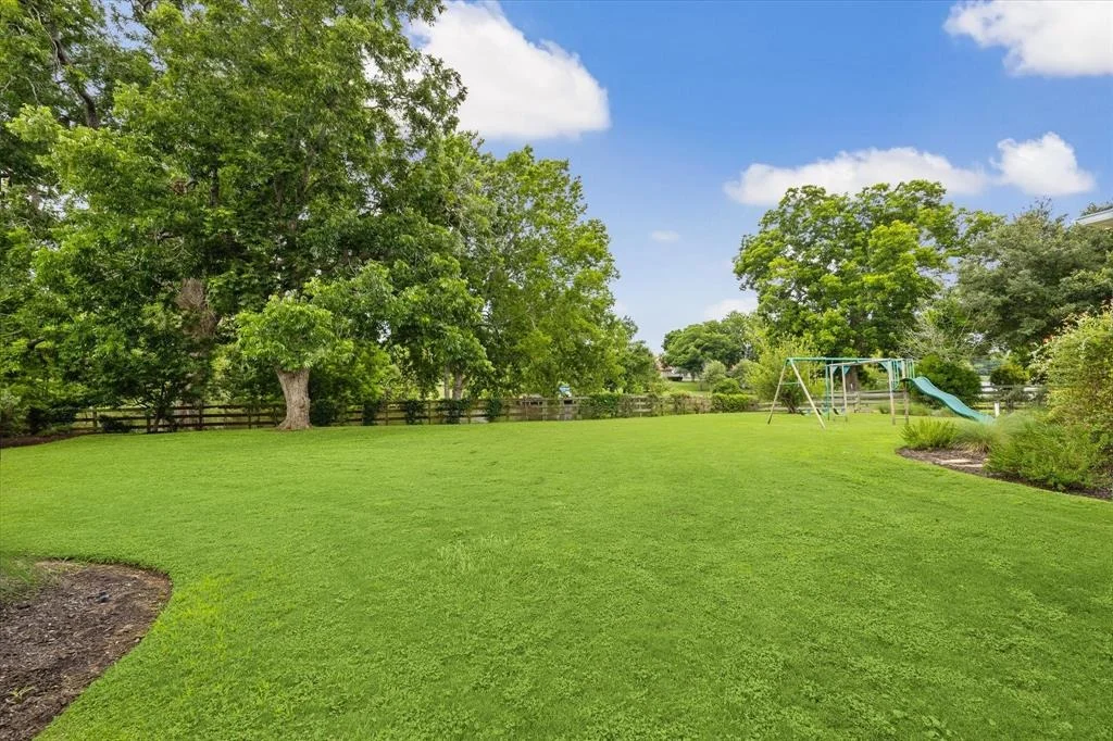 Photo of 31243 Riverlake Road