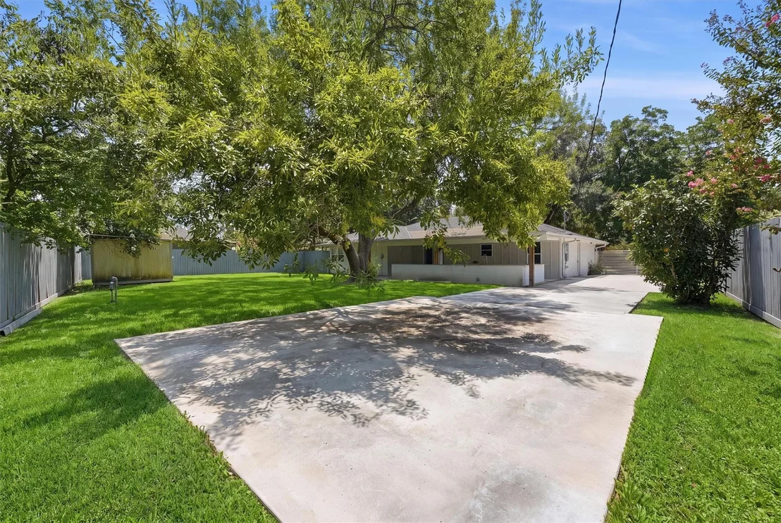 Photo of 11907 Renwick Drive