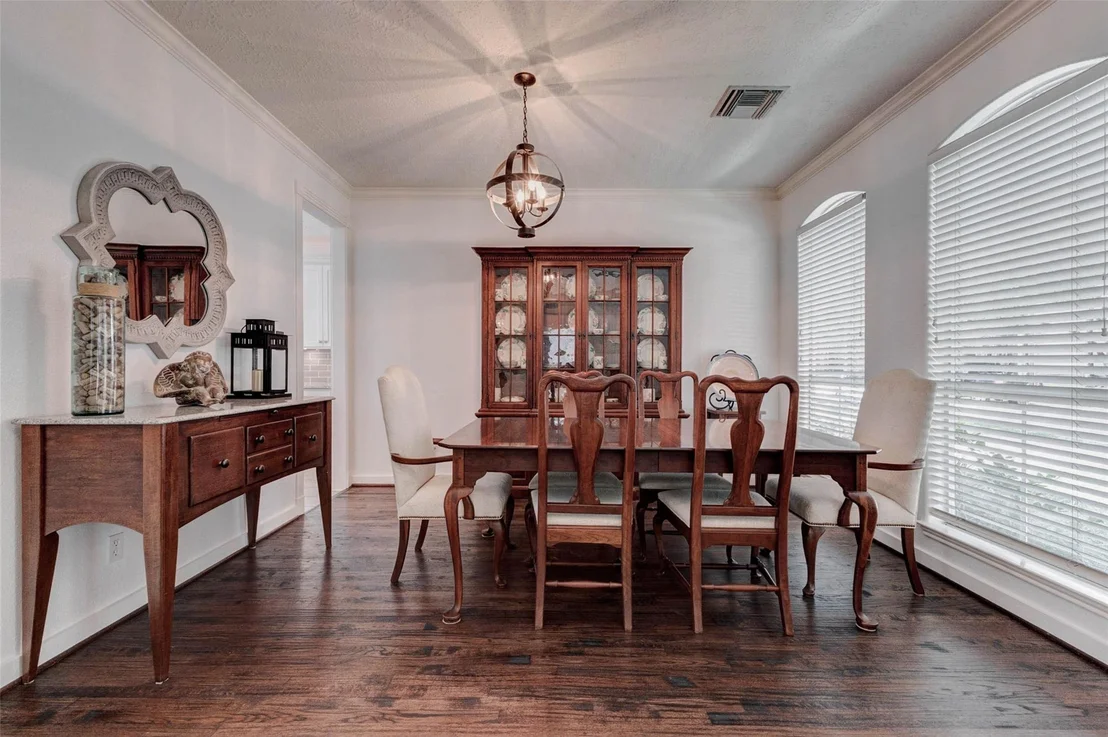 Photo of 1519 Darnley Lane