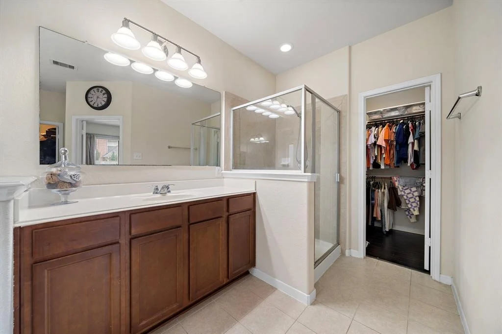 Photo of 25343 Holton Ridge Drive