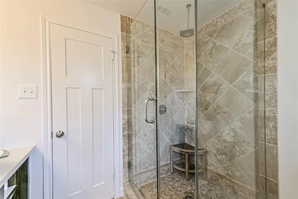 Photo of 5830 Valkeith Drive