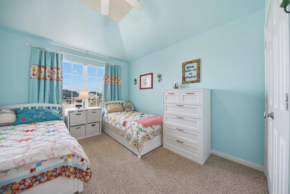 Photo of 2913 Oakwood Drive