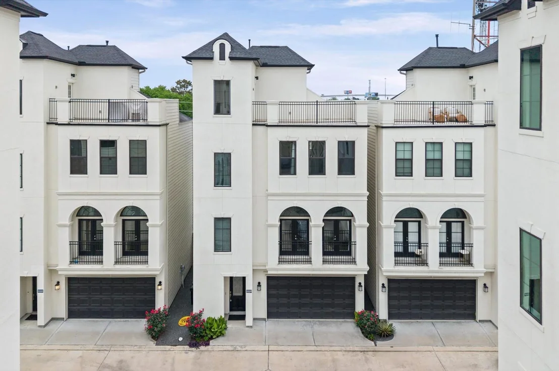 Photo of 3339 Beverly Forest Drive