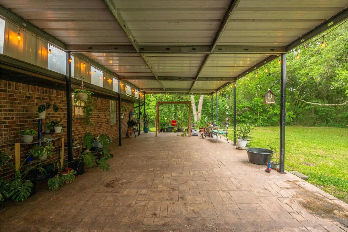 Photo of 725 Thompson Road