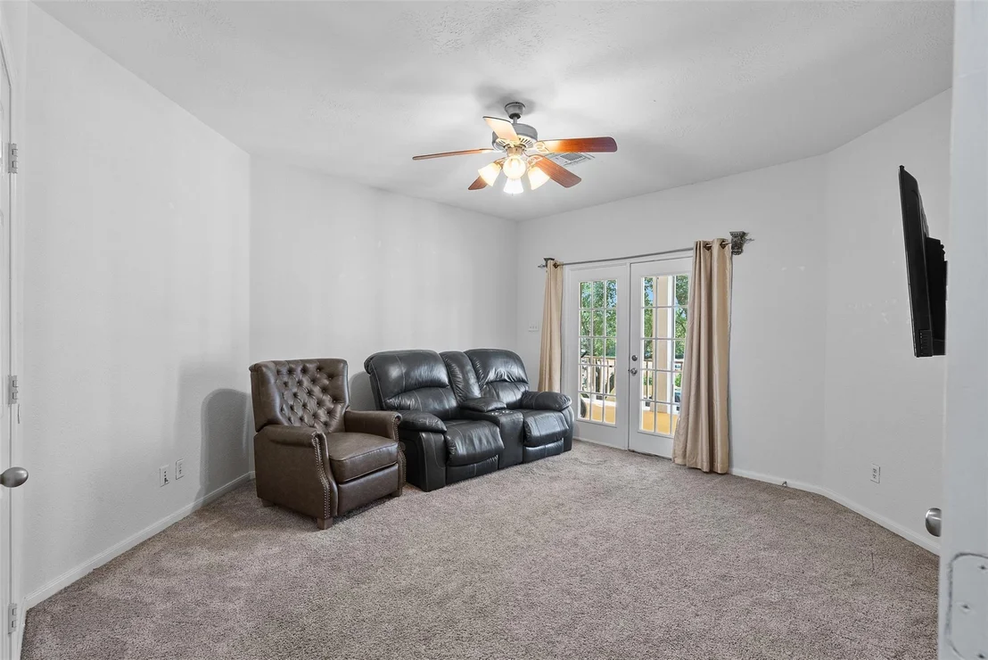 Photo of 1012 Walnut Pointe