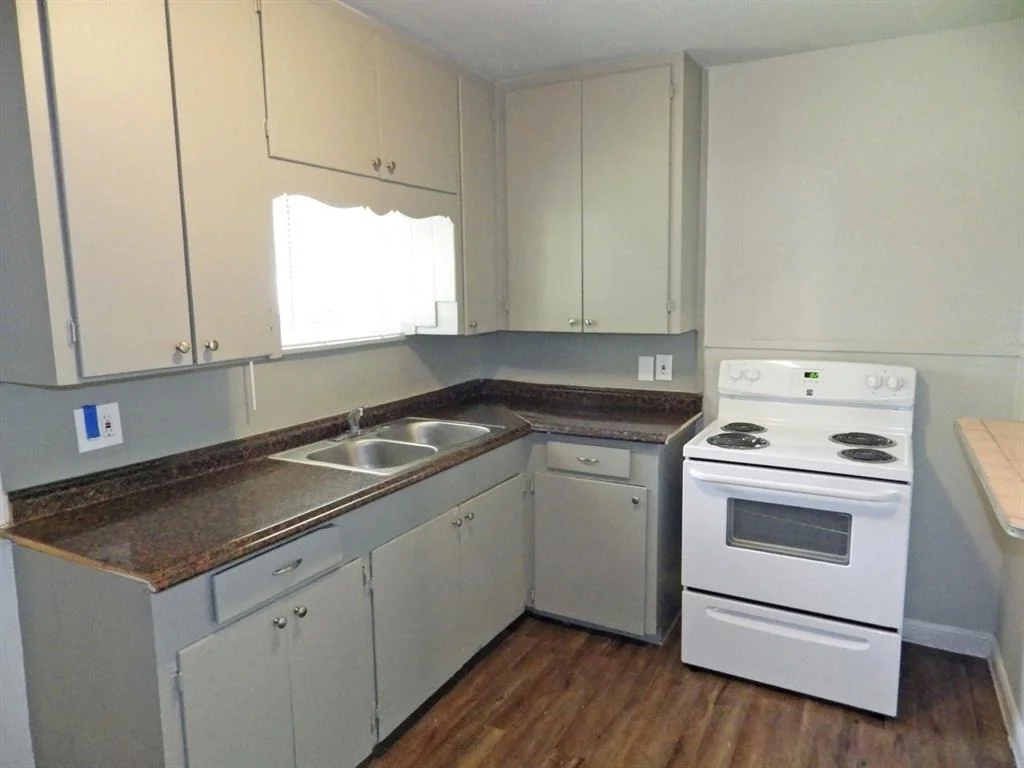 Photo of 618 Honeysuckle Drive