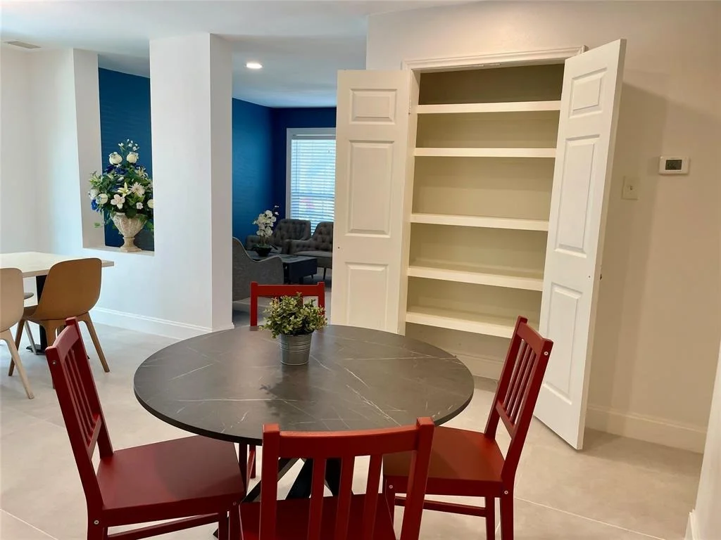 Photo of 1635 Chippendale Road