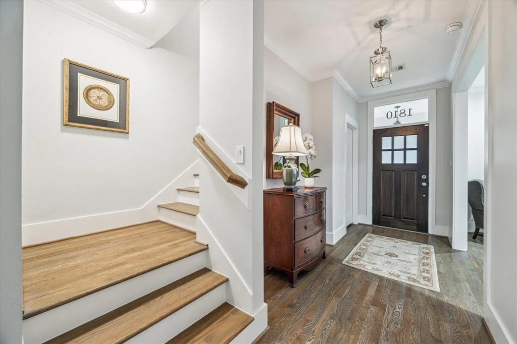 Photo of 1810 Chantilly Lane