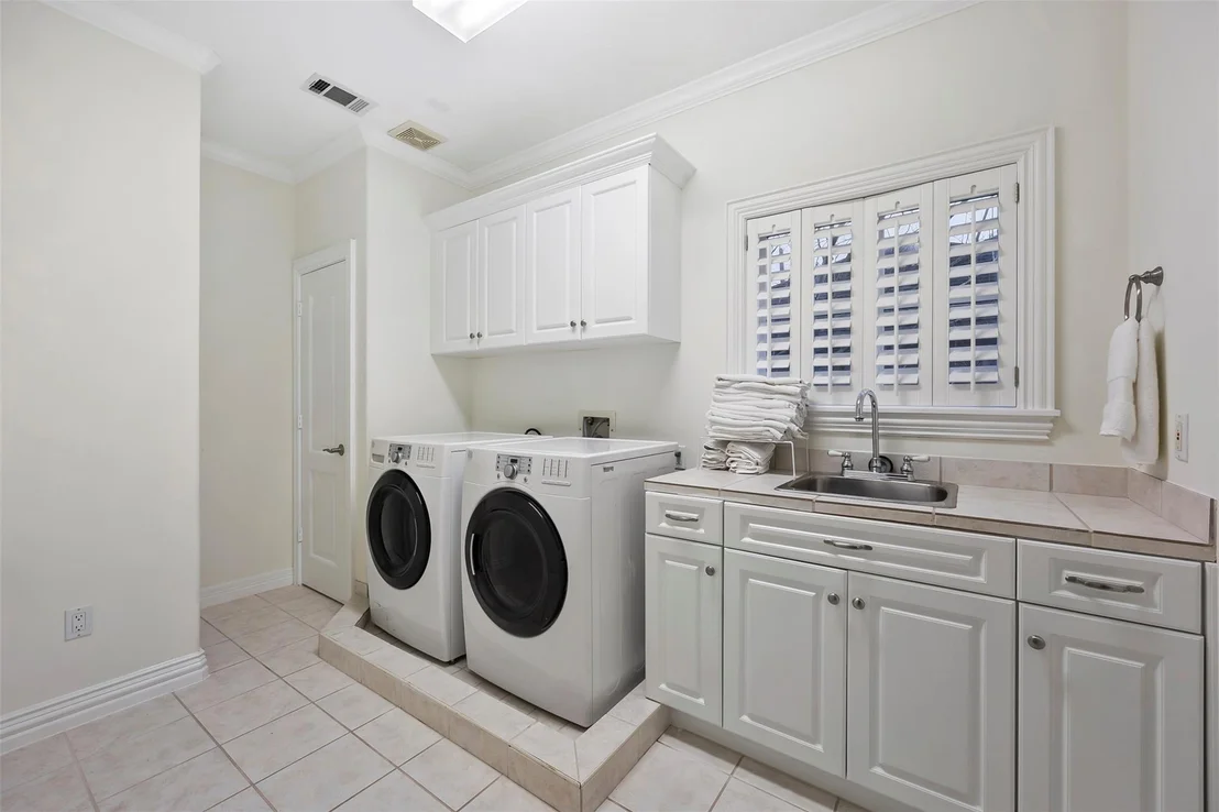Photo of 1419 Nantucket Drive